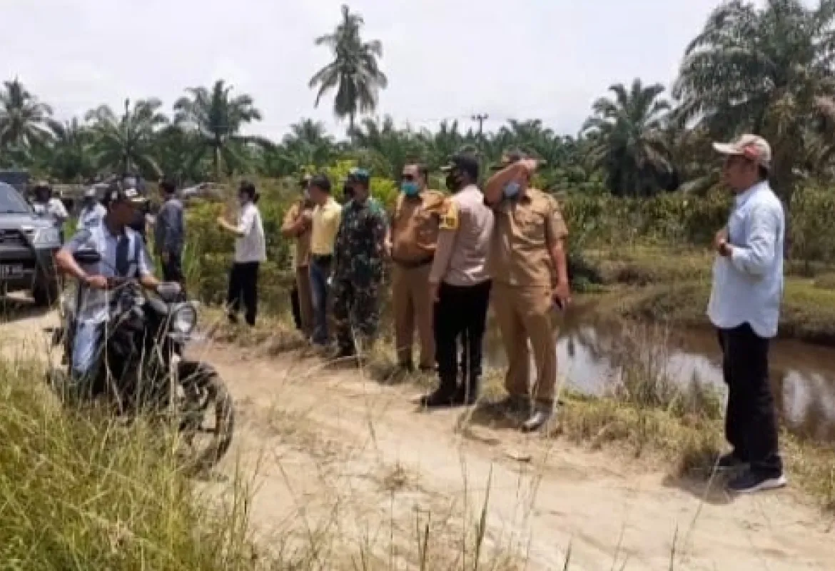 Pemerintah Kabupaten Seluma Bersama DPRD dan Forkopimda Seluma Tinjau Lokasi Sengketa HGU di Desa Jenggalu
