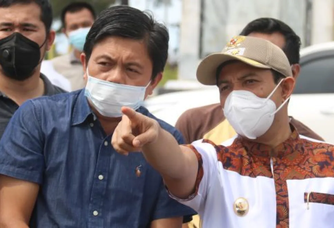 Dedy Wahyudi Tinjau Pembangunan Tepi Sungai Kota Tuo