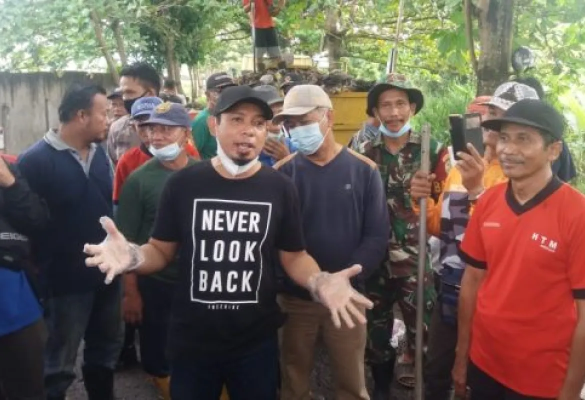 Hadiah Uang Tunai dari Wawali Bengkulu untuk Warga yang Menangkap Pembuang Sampah Sembarangan