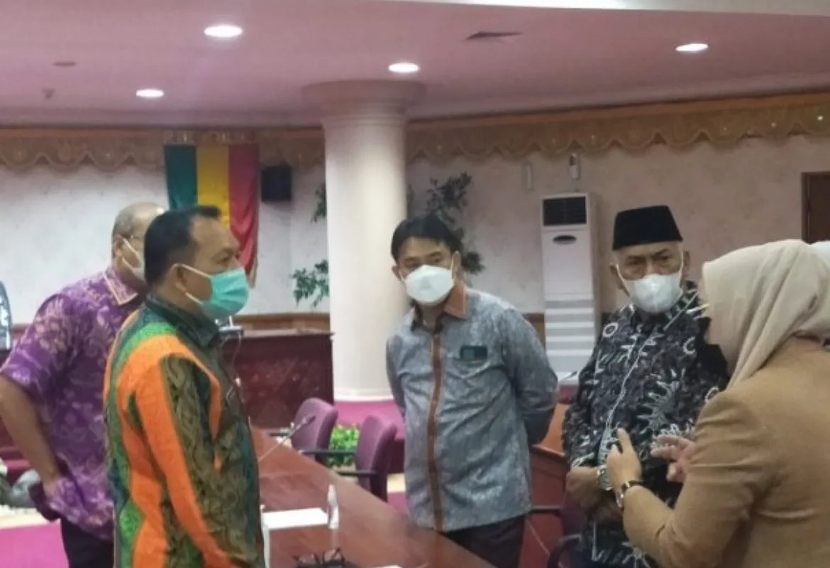 DPRD Provinsi Riau Dapat Apresiasi, Cari Solusi Tuntaskan Masalah Guru Bantu