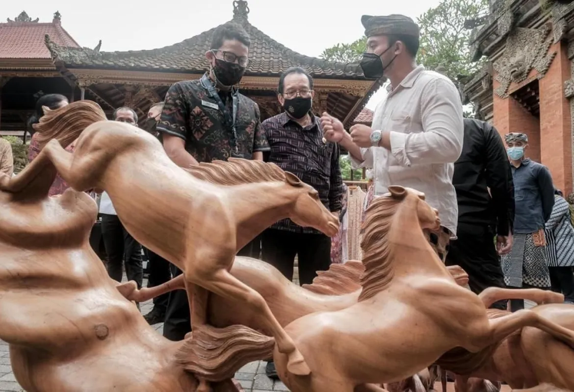 Menteri Pariwisata dan Ekonomi Kreatif, Sandiaga Uno