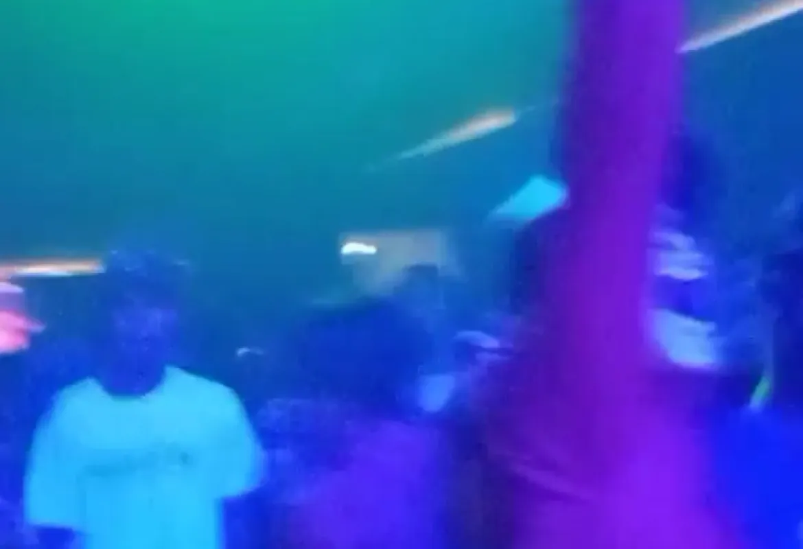 Screenshoot Video Viral Langgar Protkes