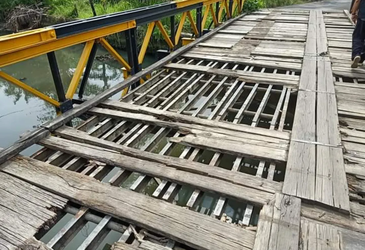DPUPR Kota Bengkulu, Tinjau Jembatan Lempuing Yang Rusak Total