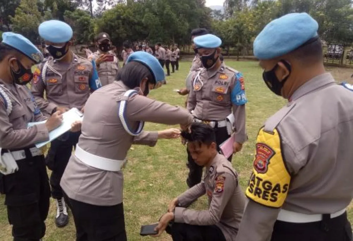 Pastikan Bebas Narkoba, 100 Personil Polres Lebong Di Cek Urine