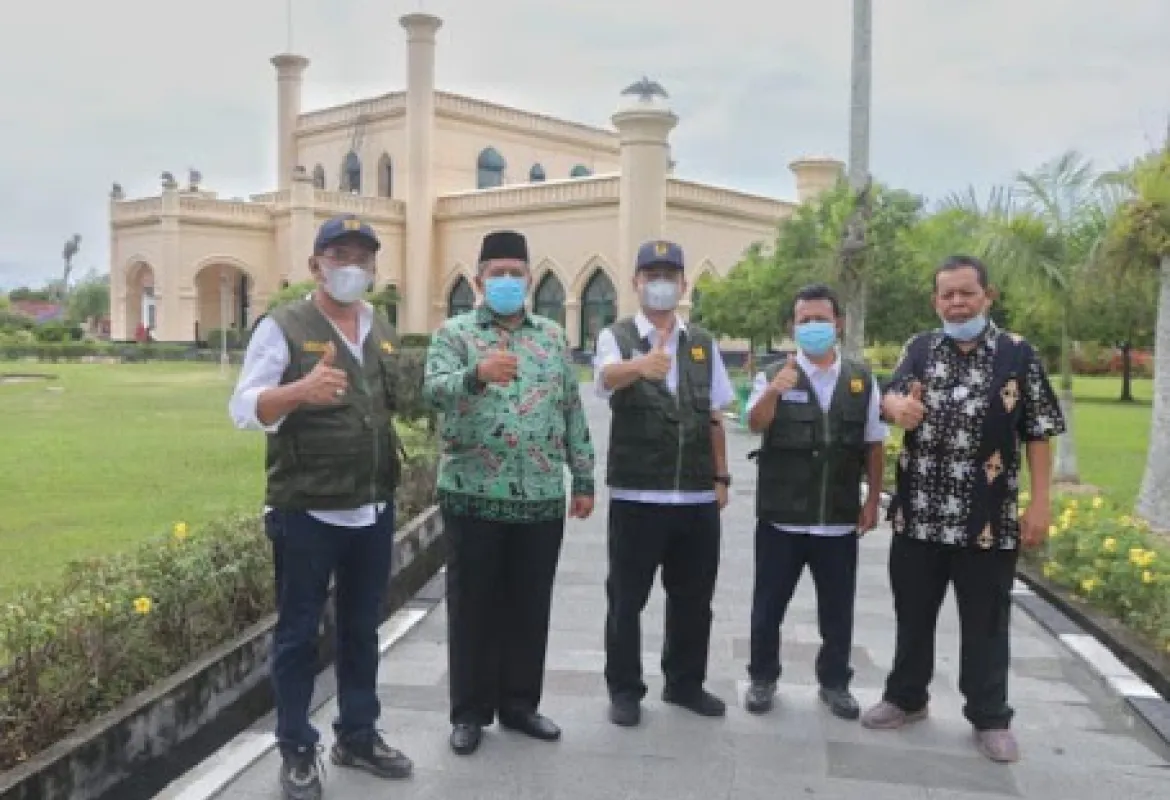 Tinjau Bangunan IPA Baja Indoor, Bupati Alfedri Sambut Direktur Air Minum Ditjen Cipta Karya Kementerian PUPR