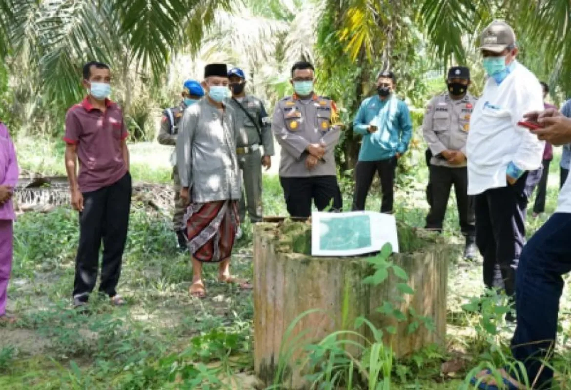 Bupati Alfedri Tinjau Perbatasan Siak - Kampar di Kampung Rantau Bertuah