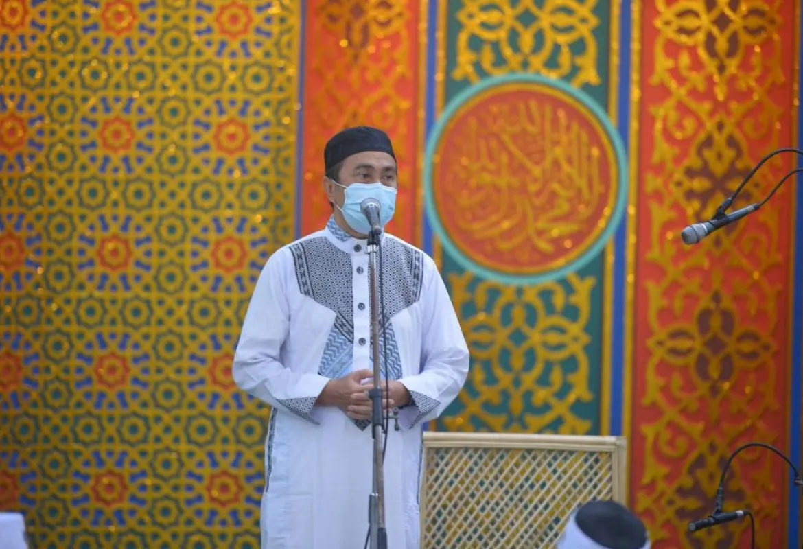Gubernur Riau Minta Warga Di Daerah Zona Merah Agar Shalat Dirumah