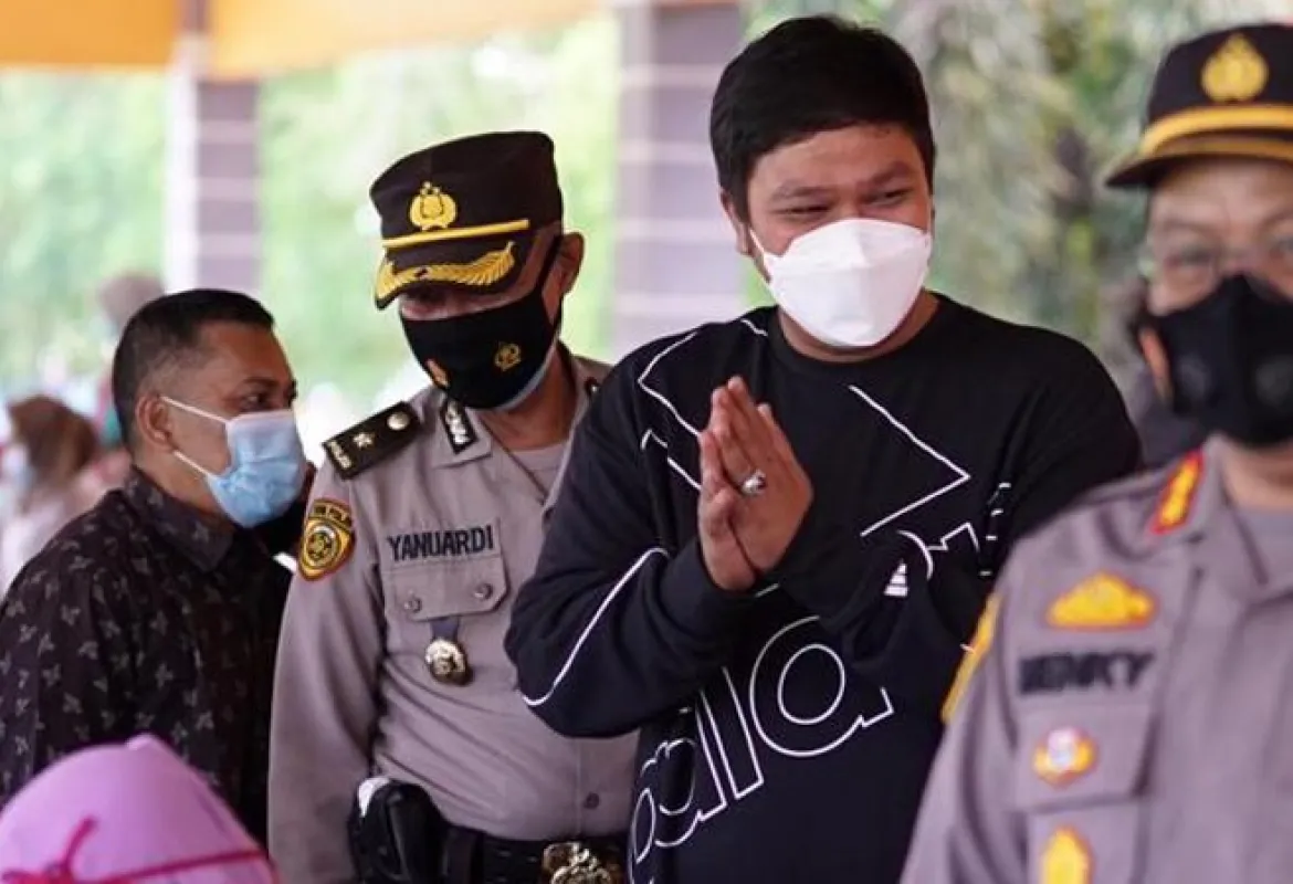 Bupati dan Kapolres Kuansing Tinjau Vaksinasi Massal