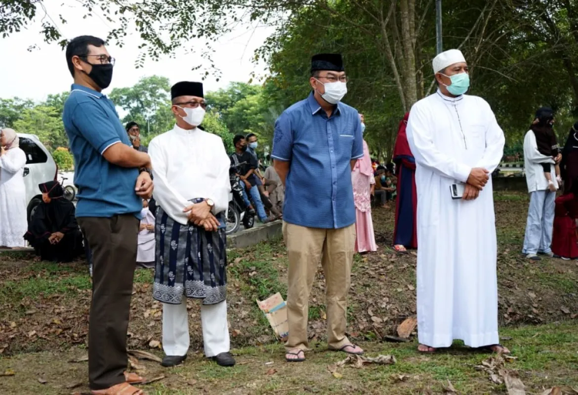 Bupati Siak Alfedri Tinjau Pelaksanaan Ibadah Pemotongan Hewan Qurban