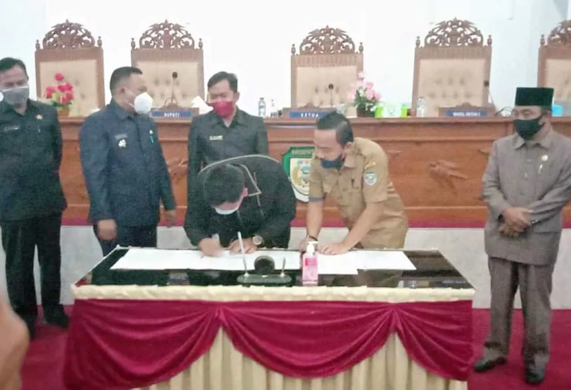 DPRD Seluma Gelar Paripurna Kesepakatan Bersama Pemda Tentang KUA dan PPAS APBD Perubahan TA 2021