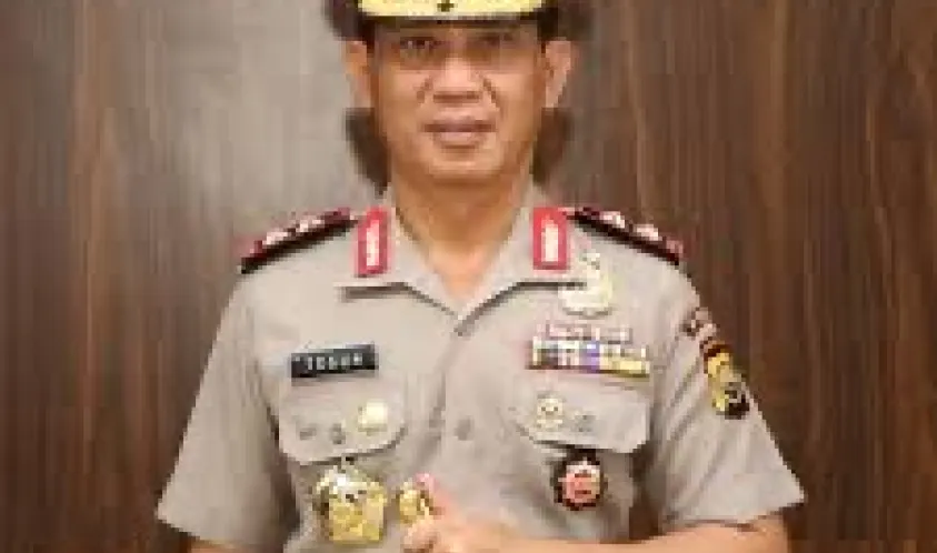 KAPOLDA BENGKULU RESPON CEPAT DUGAAN PENGEROYOKAN OKNUM POLISI TERHADAP WARGA DI POLSEK GADING CEMPAKA