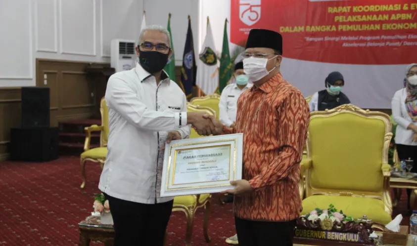 Gubernur Bengkulu Soroti Anggaran yang Masih belum Dimanfaatkan Guna Evaluasi Pemulihan Ekonomi Bengkulu