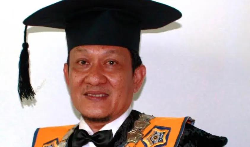 Pendapat Guru Besar Hukum Pidana Prof. Dr. Herlambang SH.MH., Tentang Pemberhentian Kadis Pariwisata Kaur.