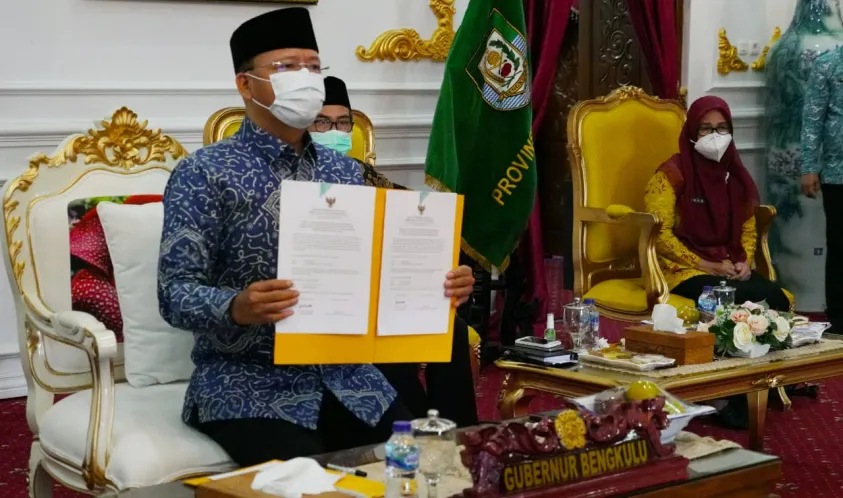 Gubernur Terima LHP, Siap Tindaklanjuti Rekomendasi BPK