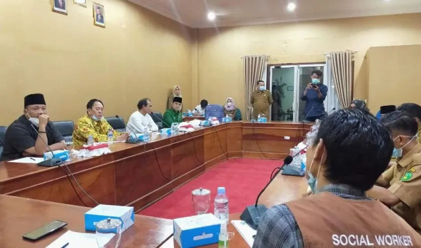 Rapat Dengar Pendapat Bersama Dinsos, DPRD Kota Bengkulu Soroti Data Penerima Bansos