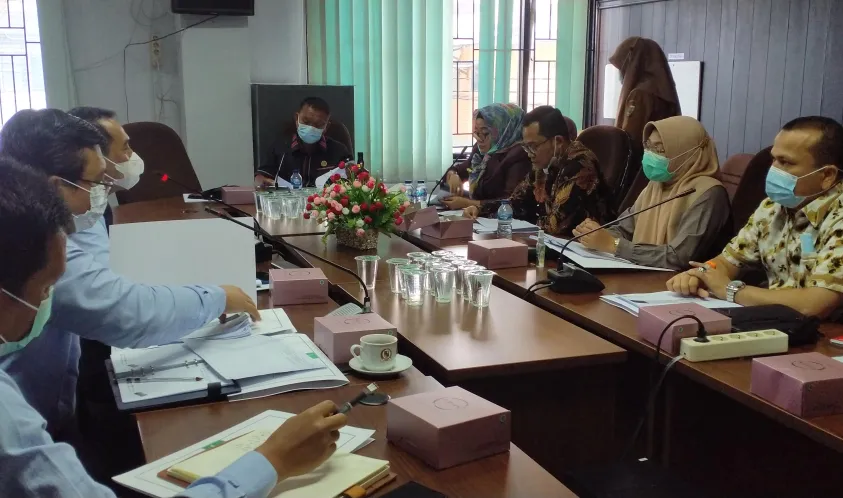 Komisi II DPRD Kota Pekanbaru Bahas Peredaran Minuman Beralkohol Dengan Bea Cukai Kota Pekanbaru