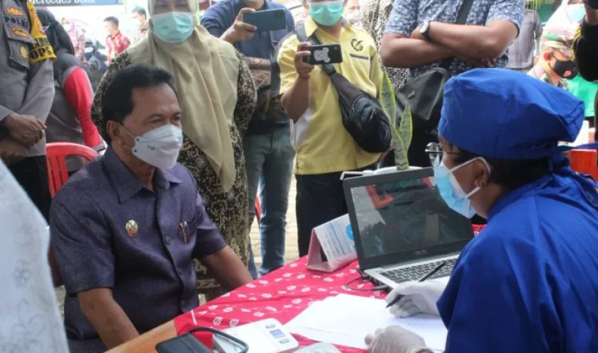 Bupati Bengkulu Tengah Membuka Kegiatan Vaksinasi Covid 19 Kabupaten Bengkulu Tengah