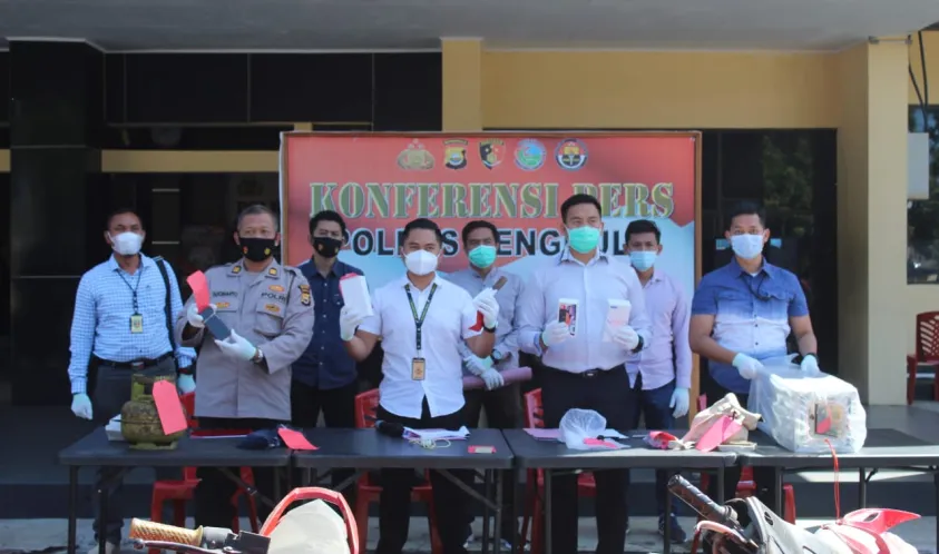 Konferensi Pers Tersangka Operasi Musang Nala