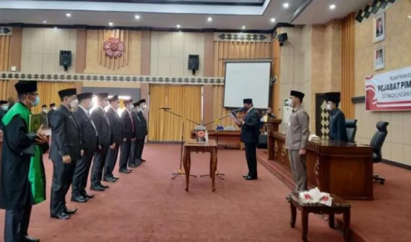 Wagub Rosjonsyah Lantik Eri Yulian Sebagai Kadis Dikbud Provinsi Bengkulu