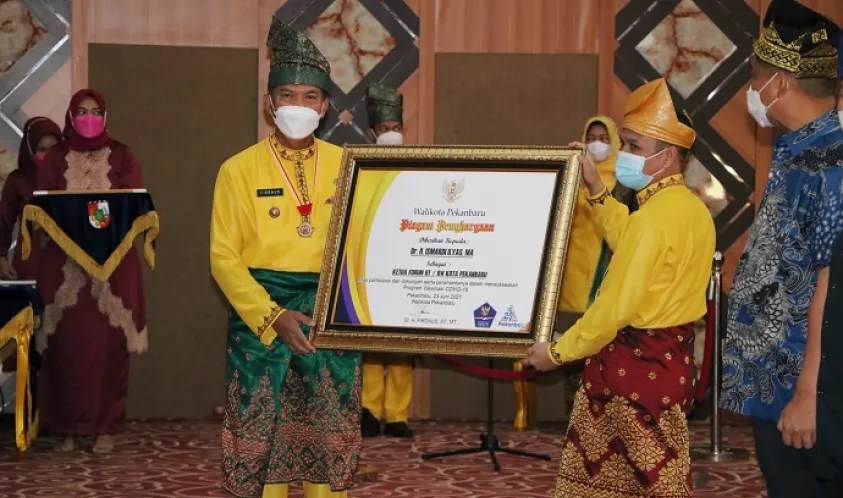 Kepemimpinan Firdaus - Ayat Cahyad Dalam 10 Tahun Jadikan Pekanbaru Kota Metropolitan