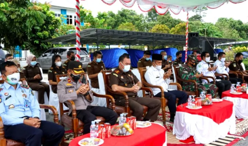 Bentuk Transparansi Dengan Masyarakat, Kejari Siak Musnahkan Barang Bukti Berupa Narkoba